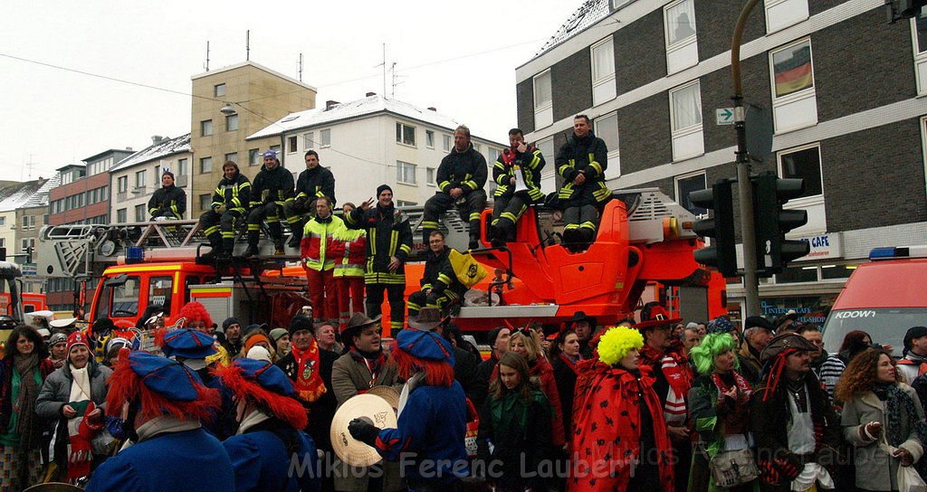 Feuerwehr Rettungsdienst Koelner Rosenmontagszug 2010 P020.JPG